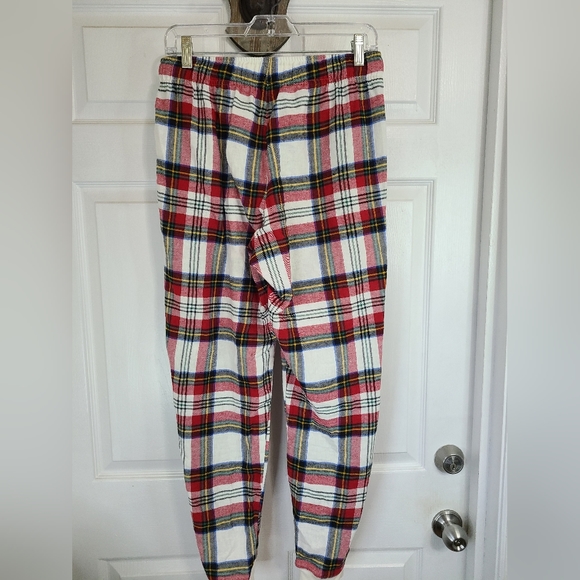 (1170) Old Navy Leasure Pants, Size: Small Color: Plaid (Red/White) - Picture 11 of 15